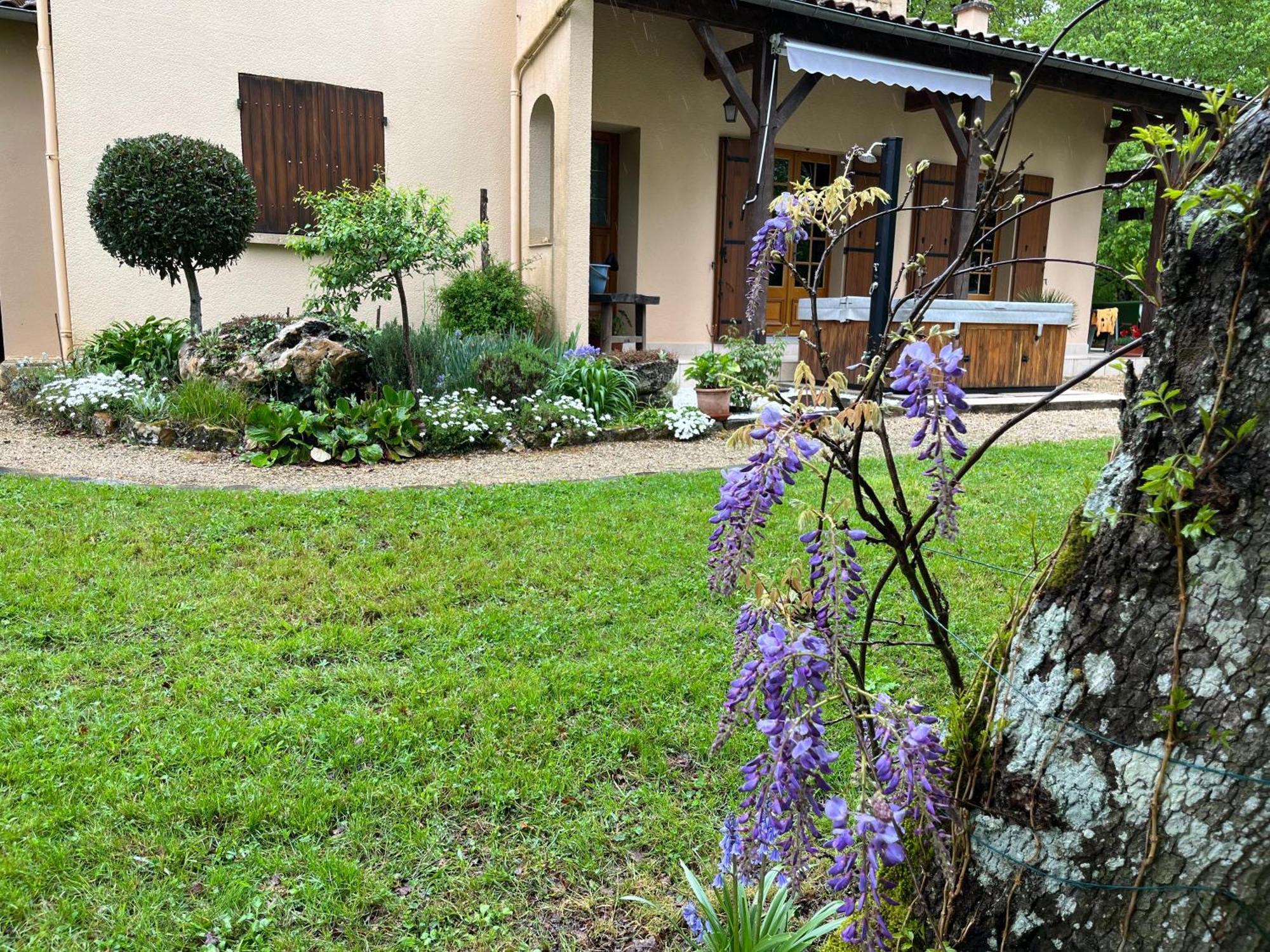 Maison De Vacances Macou 2 Capdrot Bagian luar foto