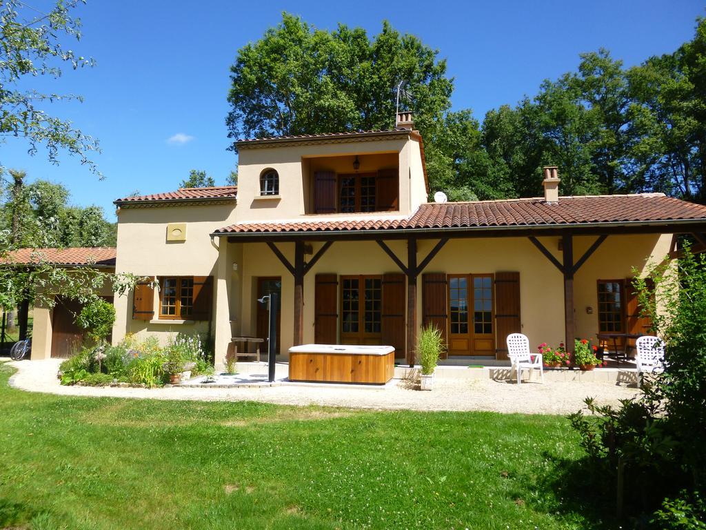 Maison De Vacances Macou 2 Capdrot Bagian luar foto