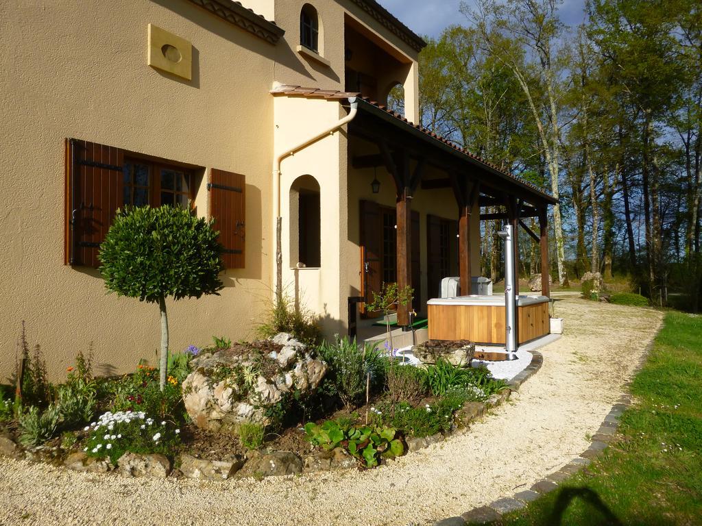 Maison De Vacances Macou 2 Capdrot Bagian luar foto