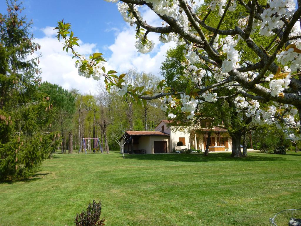 Maison De Vacances Macou 2 Capdrot Bagian luar foto